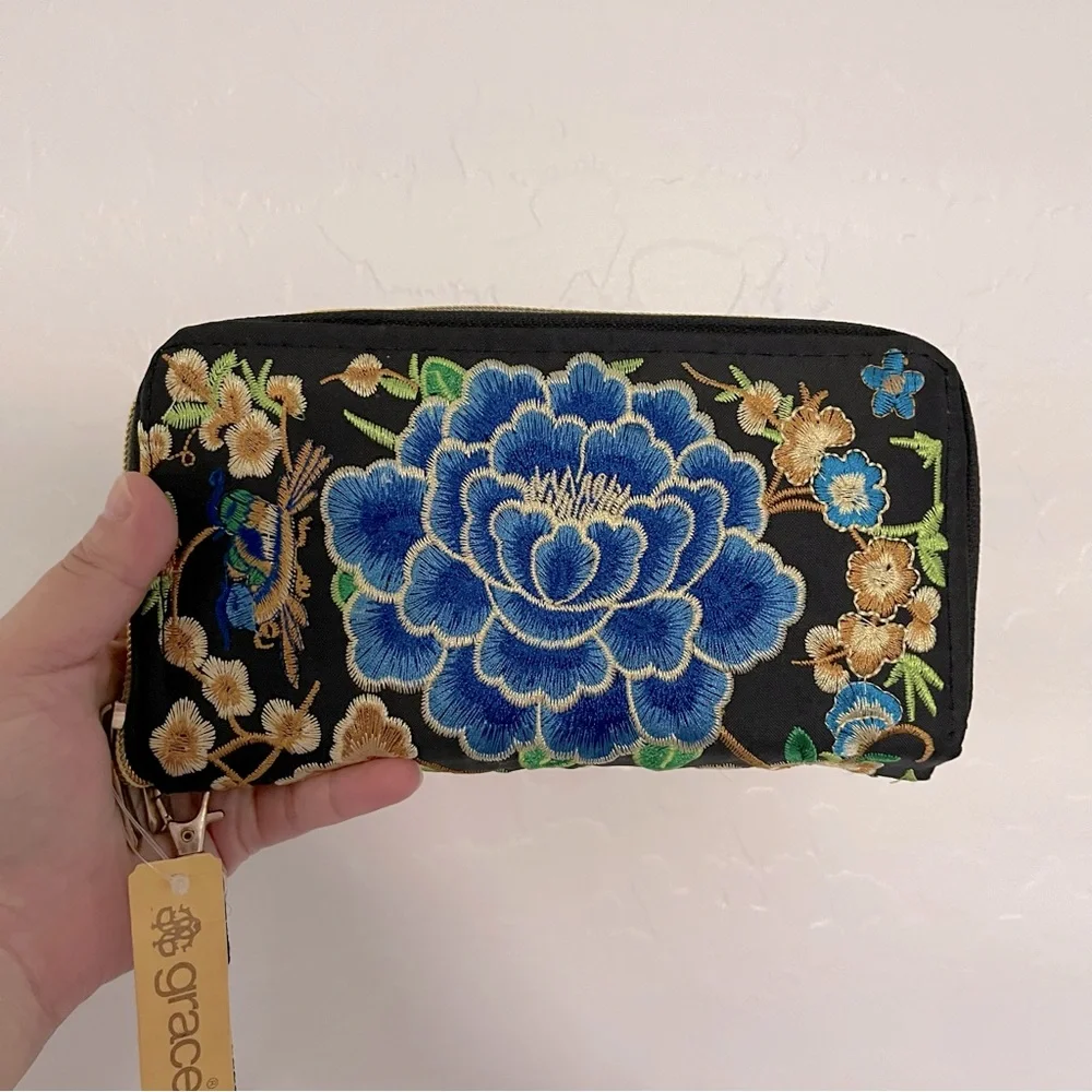 🌹 Brand New - Authentic Embroidered Wallet from Mexico, Floral Design